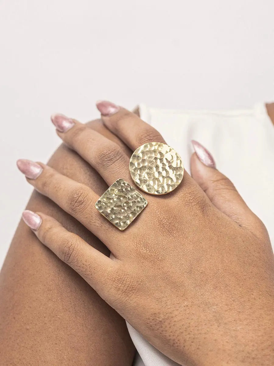 Busu Ring Adele Dejak