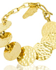 Stylish M-Fabia Bracelet: minimalist gold chain for versatile, heartfelt gifting and everyday charm-detail view