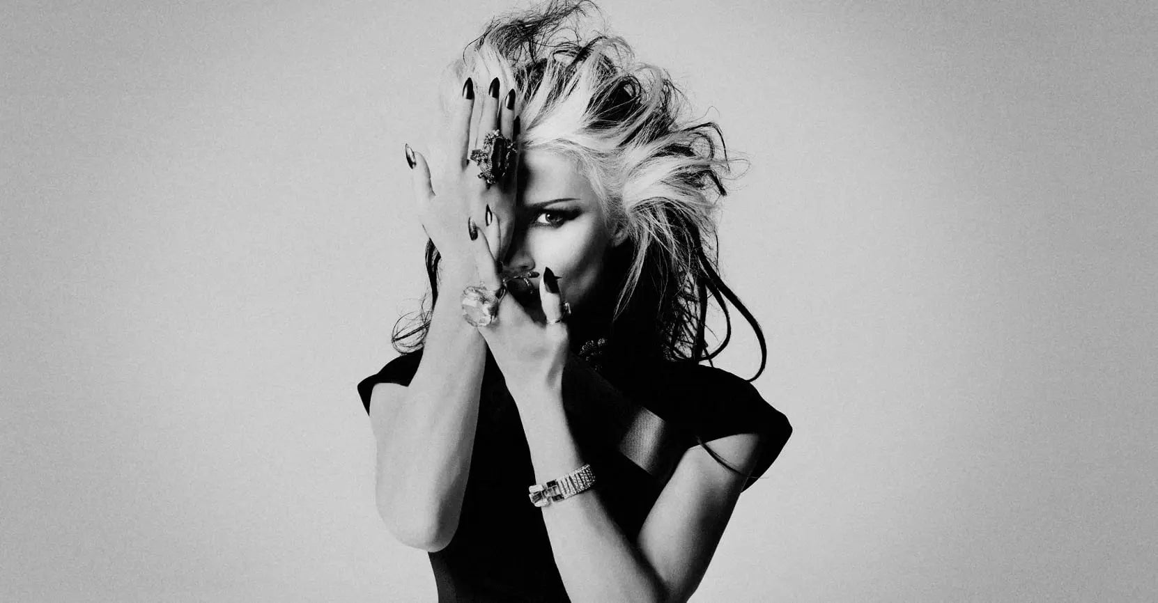 Woman-Crush-Daphne-Guiness Adele Dejak