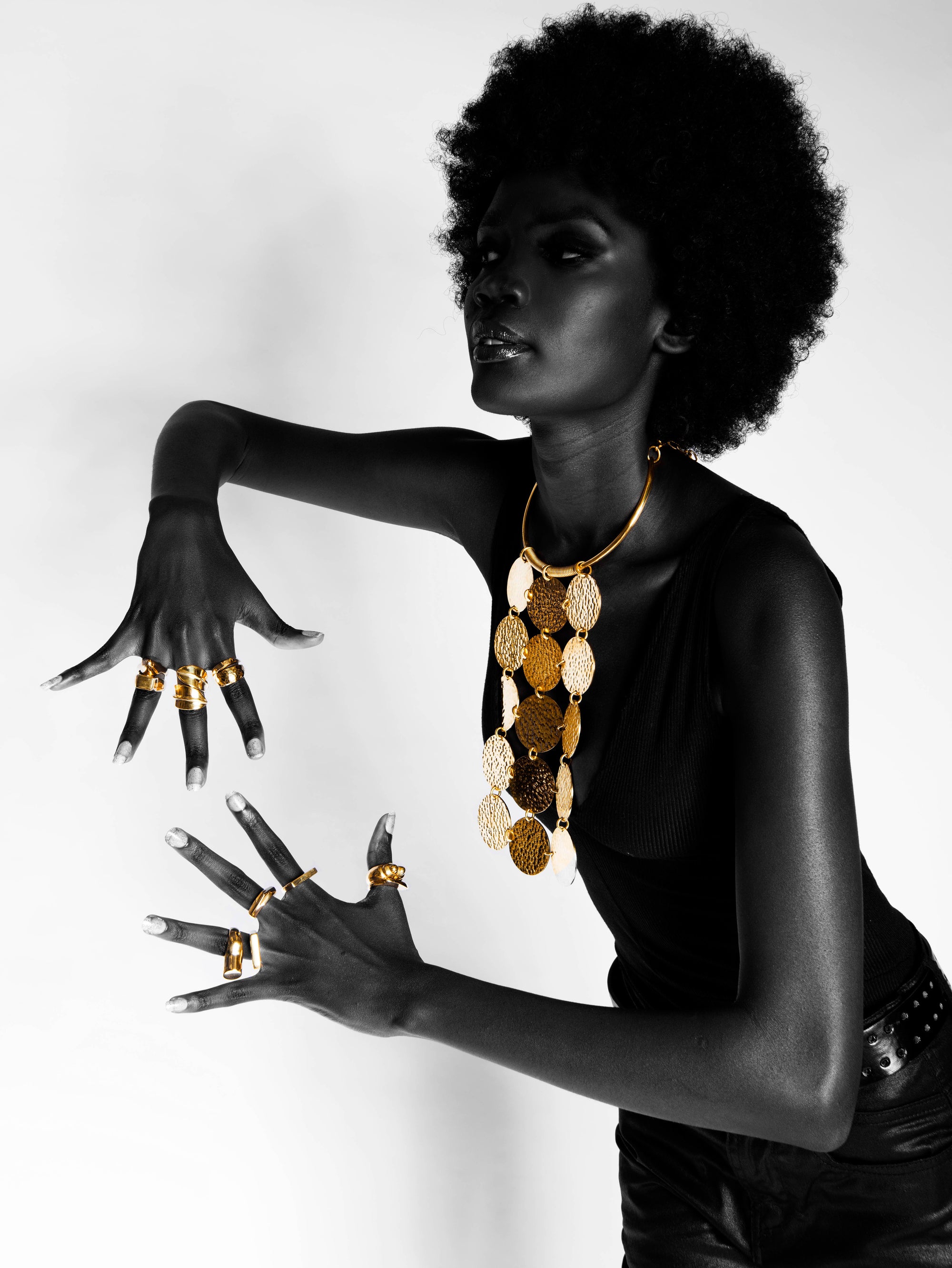 Faridah Neckpiece: A Global Fashion Adventure!